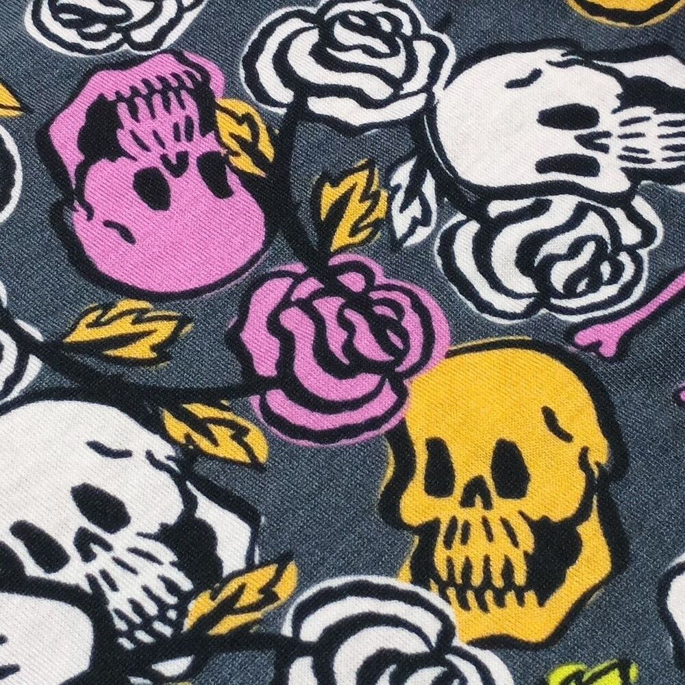 NWT LuLaRoe Randy Womens 3/4 Sleeve Raglan Large Grey Skull And Roses - Picture 3 of 7